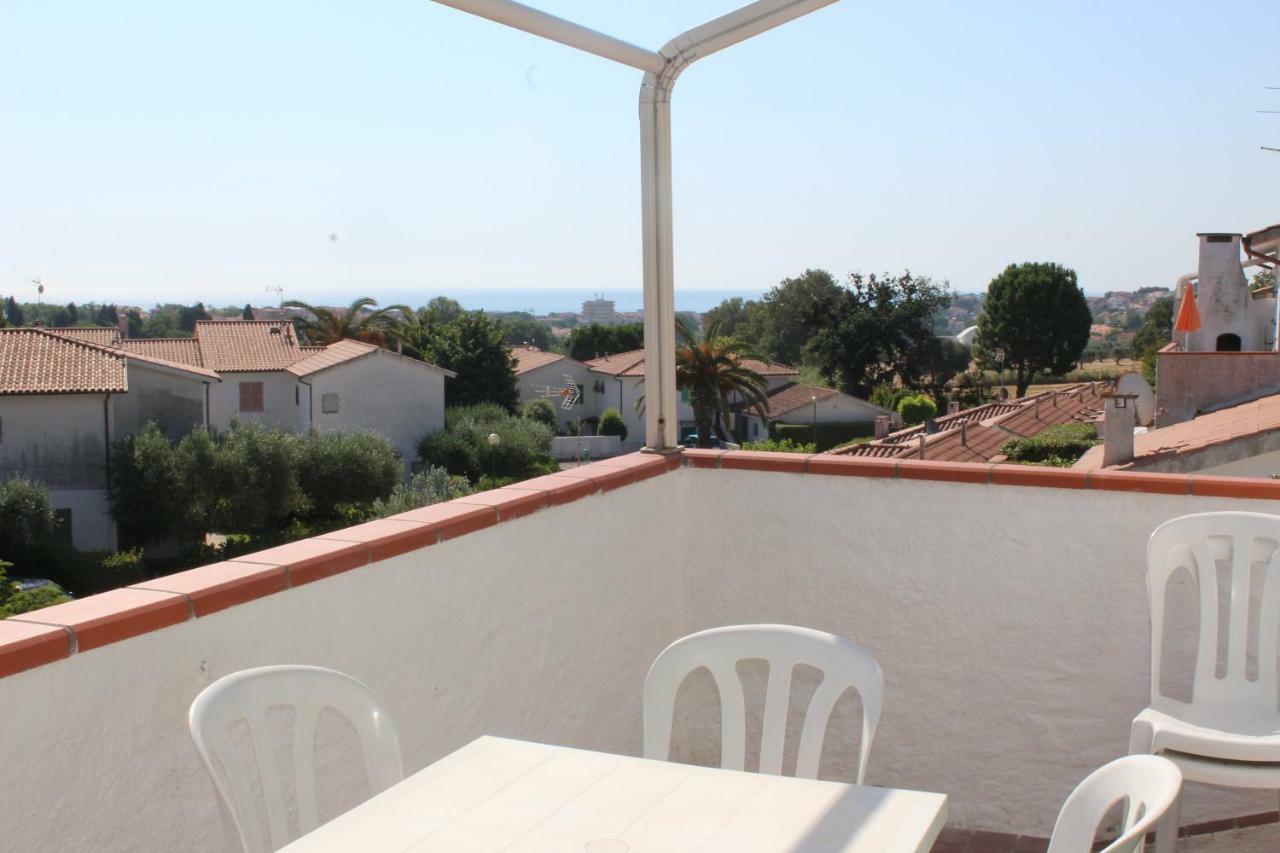 Bilo Frank - Delizioso Bilocale Con Terrazzo Vista Mare Apartment Numana Luaran gambar